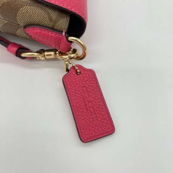 Coach Signature Karlee Xbody Bag - Picture 12 of 13